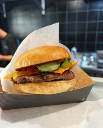 Clouds Burgers | Best Burger in Berlin Lichtenberg